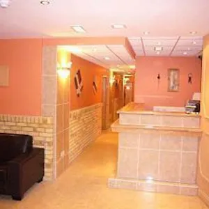 Hounslow Central Hotel 酒店